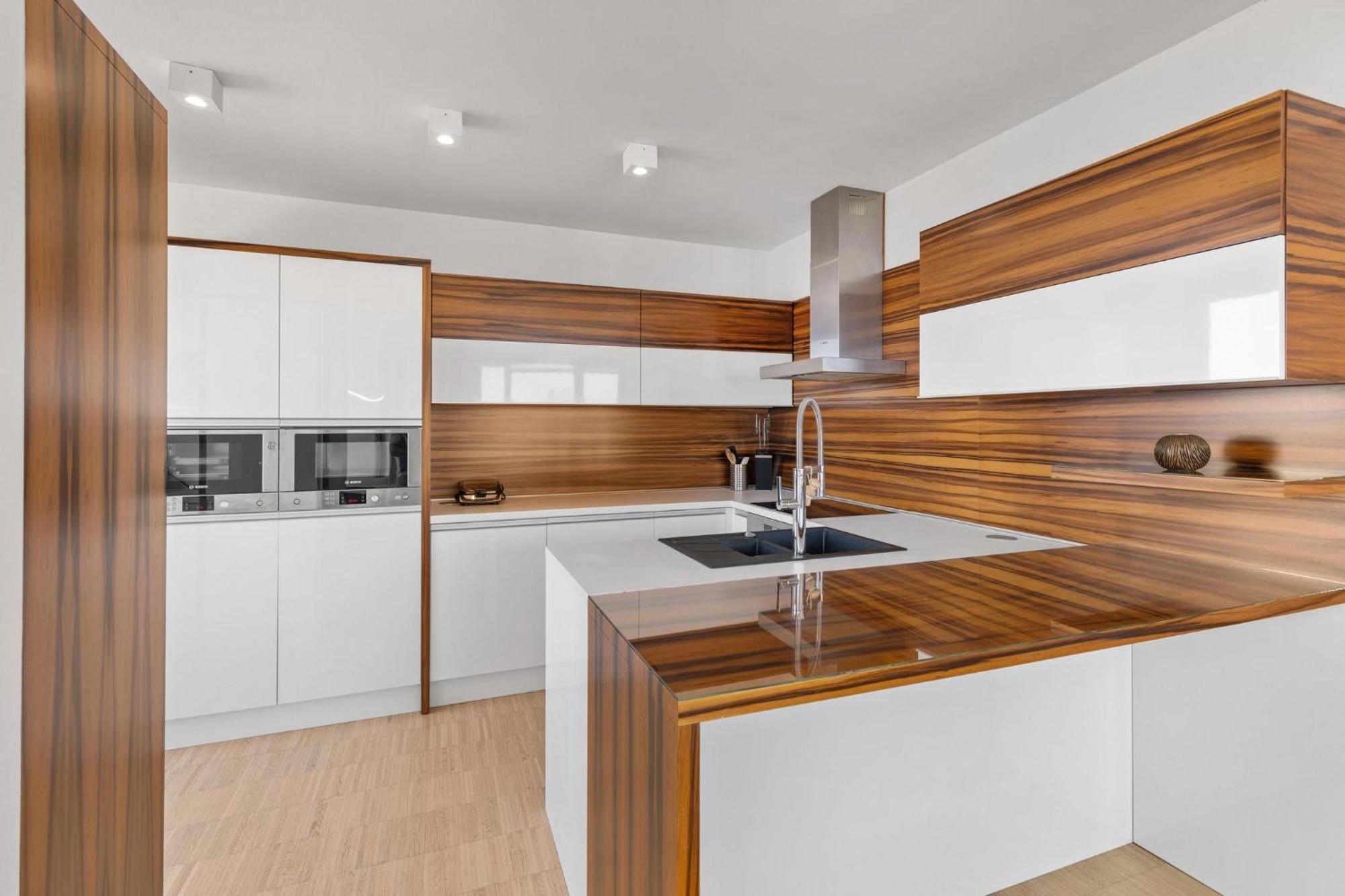 Sky Apartman In Bratislava - With 2 Parking Places Buitenkant foto