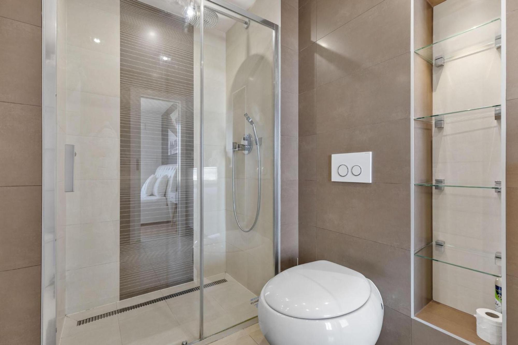 Sky Apartman In Bratislava - With 2 Parking Places Buitenkant foto